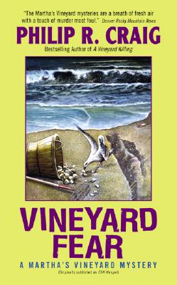 Vineyard Fear : A Martha's Vineyard Mystery